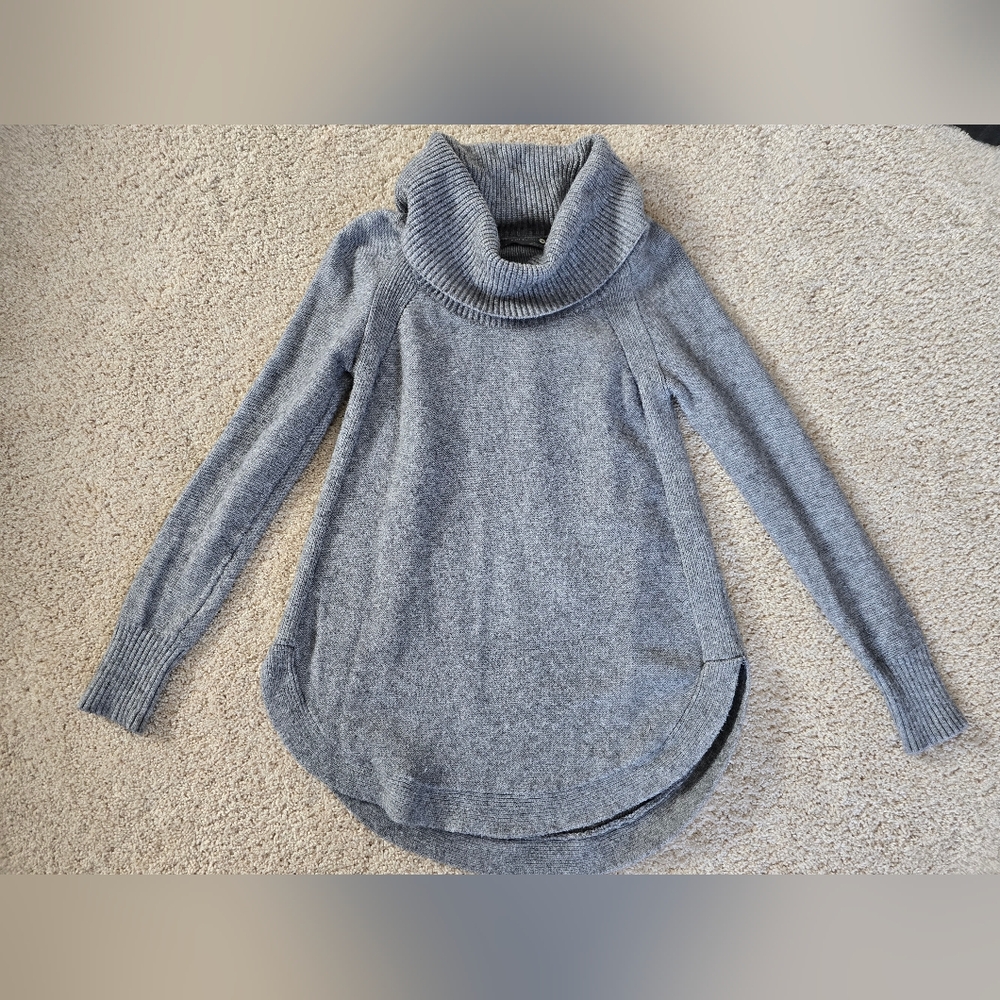 Anthropologie Size Small Womens Long Gray Turtleneck Cowlneck Sweater